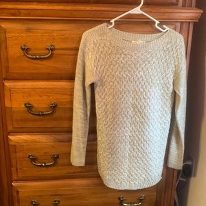 Lightweight sweater